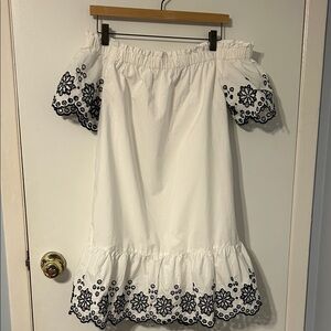 Vineyard Vines White Cotton Midi Skirt with Black Embroidered Hem